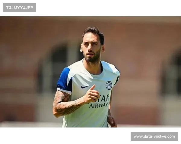 国米中场恰尔汗奥卢远射破门，展现远射能力